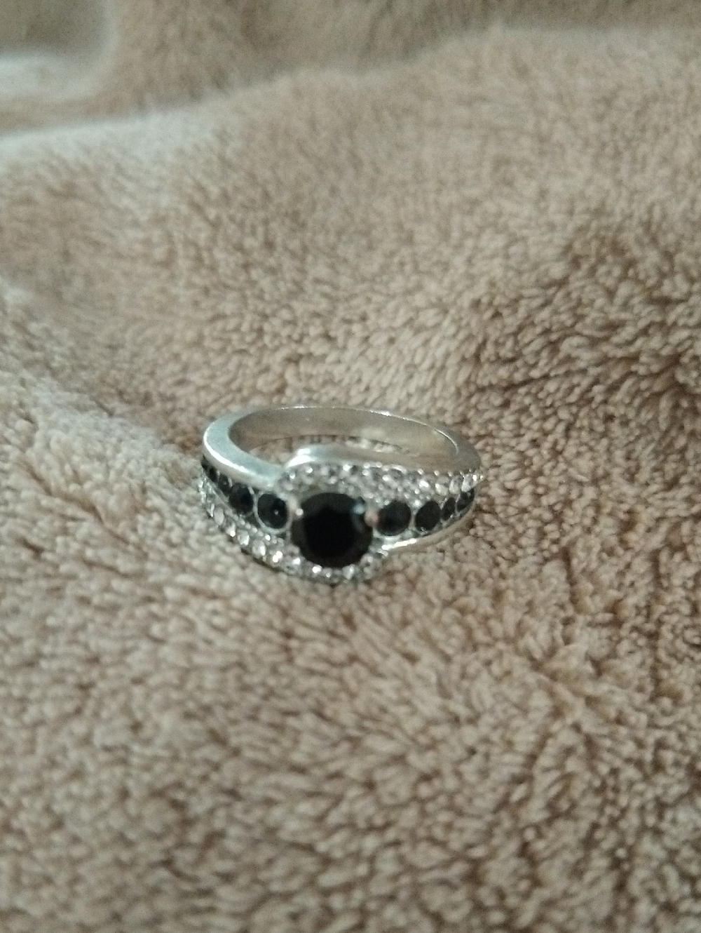 Sterling Silver Black Stone Halo Ring Size 8